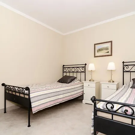 Apartment Gaura - One-bedroom With Terrace *