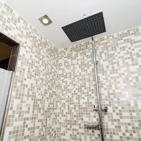 Gaura - One-bedroom With Terrace *