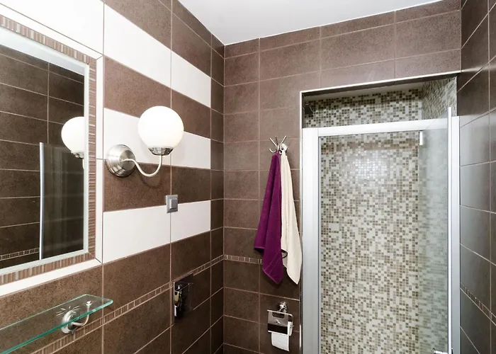 Gaura - One-bedroom With Terrace *