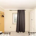Gaura - One-bedroom With Terrace Apartmán *